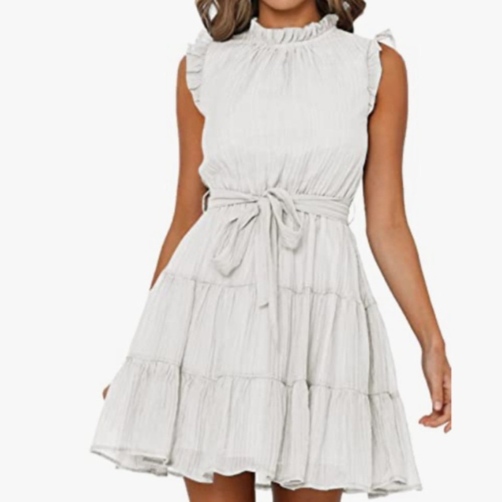 NWOT Never worn Dokotoo woman’s white ruffle dress Size S